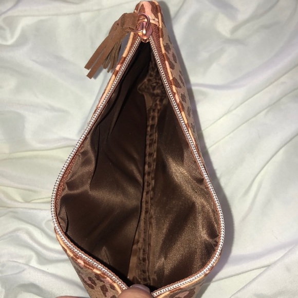 Ipsy bag - Picture 3 of 3